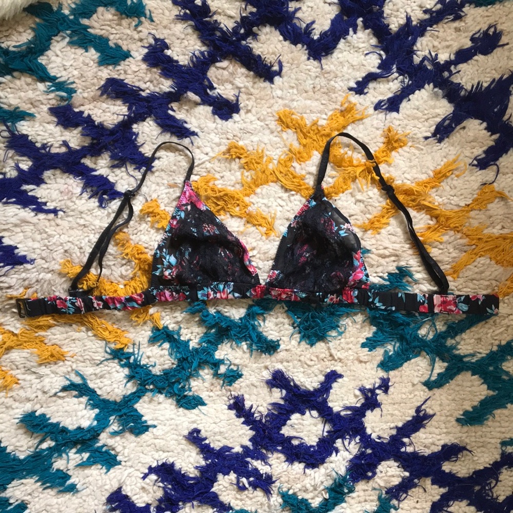 NWOT // Floral Lace Bralette